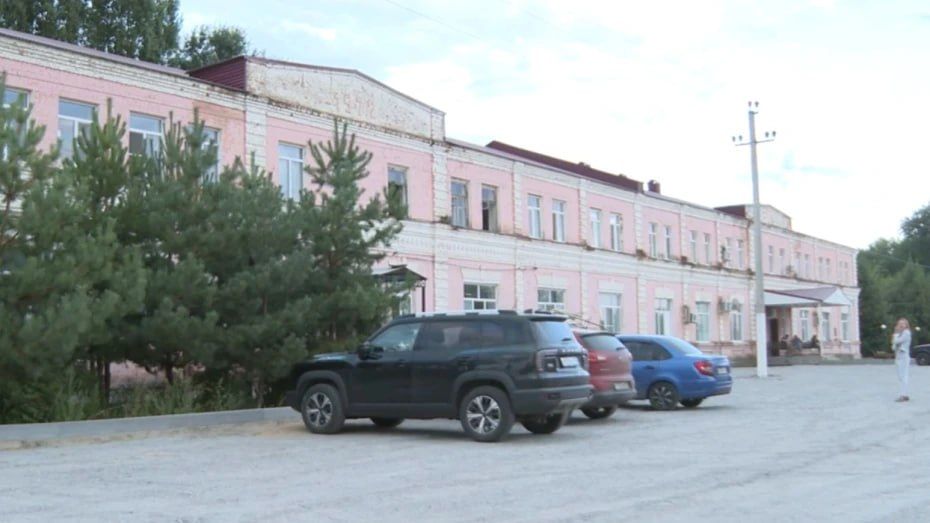 Министр здравоохранения Воронежской области назвал сроки завершения модернизации Калачеевской райбольницы