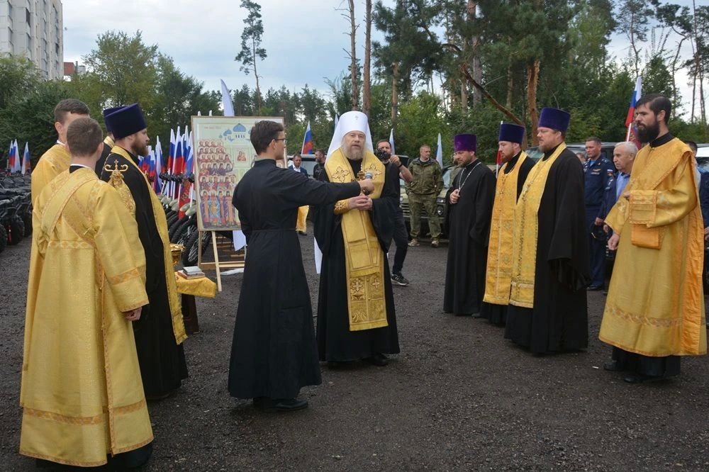 Более 50 единиц техники передали защитникам Отечества в Воронеже Более 50 единиц техники передали защитникам Отечества в Воронеже