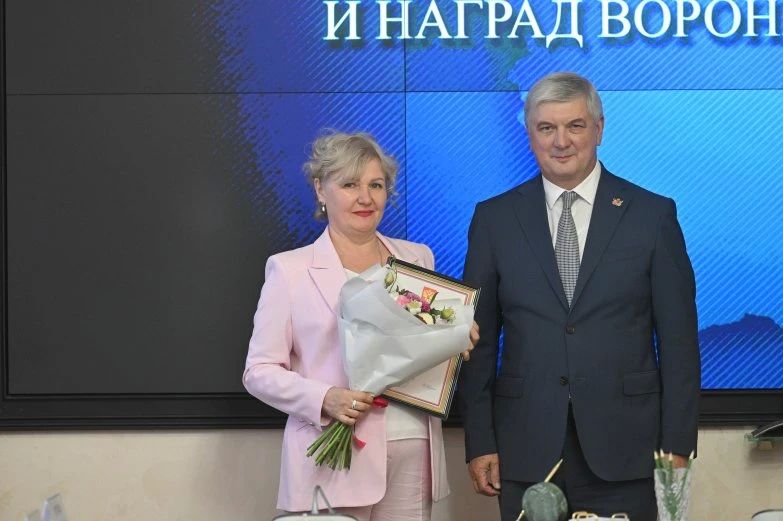 Губернатор Александр Гусев вручил государственные награды выдающимся воронежцам Губернатор Александр Гусев вручил государственные награды выдающимся воронежцам