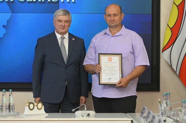 Губернатор Александр Гусев вручил государственные награды выдающимся воронежцам Губернатор Александр Гусев вручил государственные награды выдающимся воронежцам