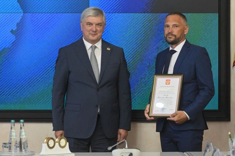 Губернатор Александр Гусев вручил государственные награды выдающимся воронежцам Губернатор Александр Гусев вручил государственные награды выдающимся воронежцам