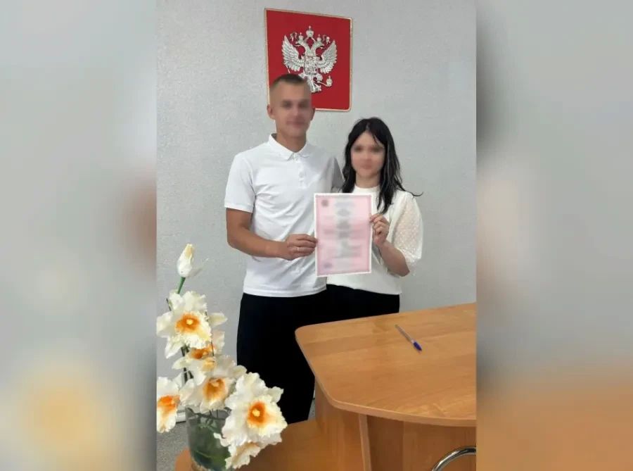 Необычная свадьба состоялась в воронежской колонии