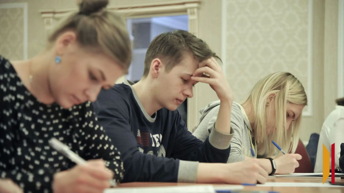 Родители студентов Россошанского медколледжа пожаловались на переполненные аудитории