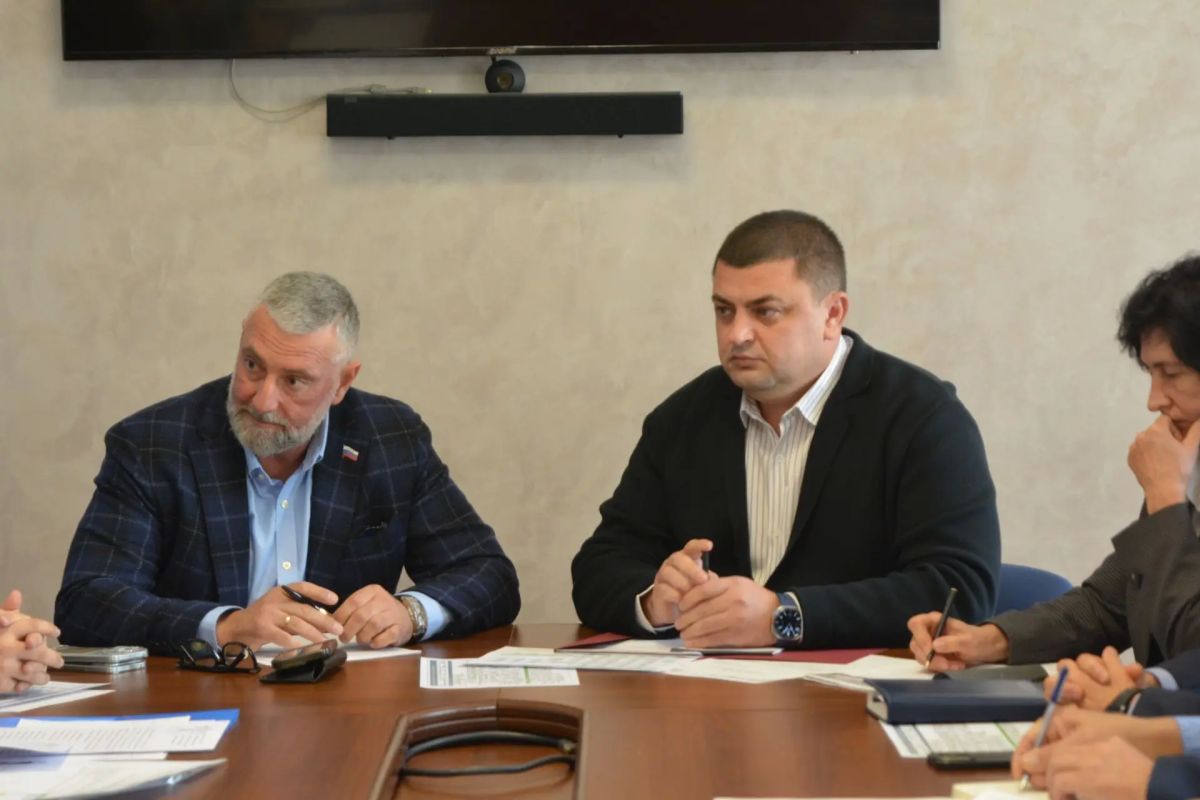Состоялось первое заседание постоянной комиссии городской Думы по вопросам ветеранов боевых действий – участников специальной военной операции и членов их семей под председательством депутата Михаила Гамбурга Состоялось первое заседание постоянной комиссии городской Думы по вопросам ветеранов боевых действий – участников специальной военной операции и членов их семей под председательством депутата Михаила Гамбурга