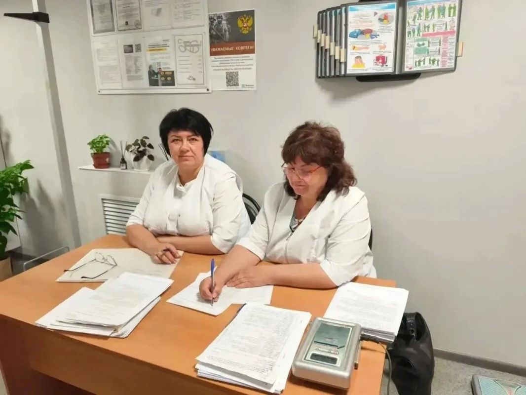 Врачи и медицинские сёстры ВГП №22 провели расширенные профилактические осмотры и диспансеризацию для сотрудников аэропорта им. Петра I в Воронеже Врачи и медицинские сёстры ВГП №22 провели расширенные профилактические осмотры и диспансеризацию для сотрудников аэропорта им. Петра I в Воронеже