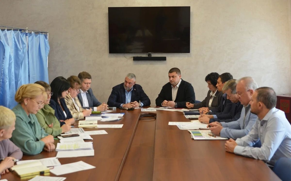 В Воронежской городской Думе обсудили алгоритмы взаимодействия между ведомствами для быстрого и качественного оказания помощи участникам и ветеранам СВО, а также членам их семей