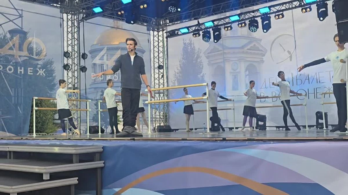 Мастер-класс премьера Воронежского театра оперы и балета, заслуженного артиста России Ивана Негробова
