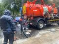 В период осадков особое внимание коммунальных служб уделяется водоотведению с городских улиц