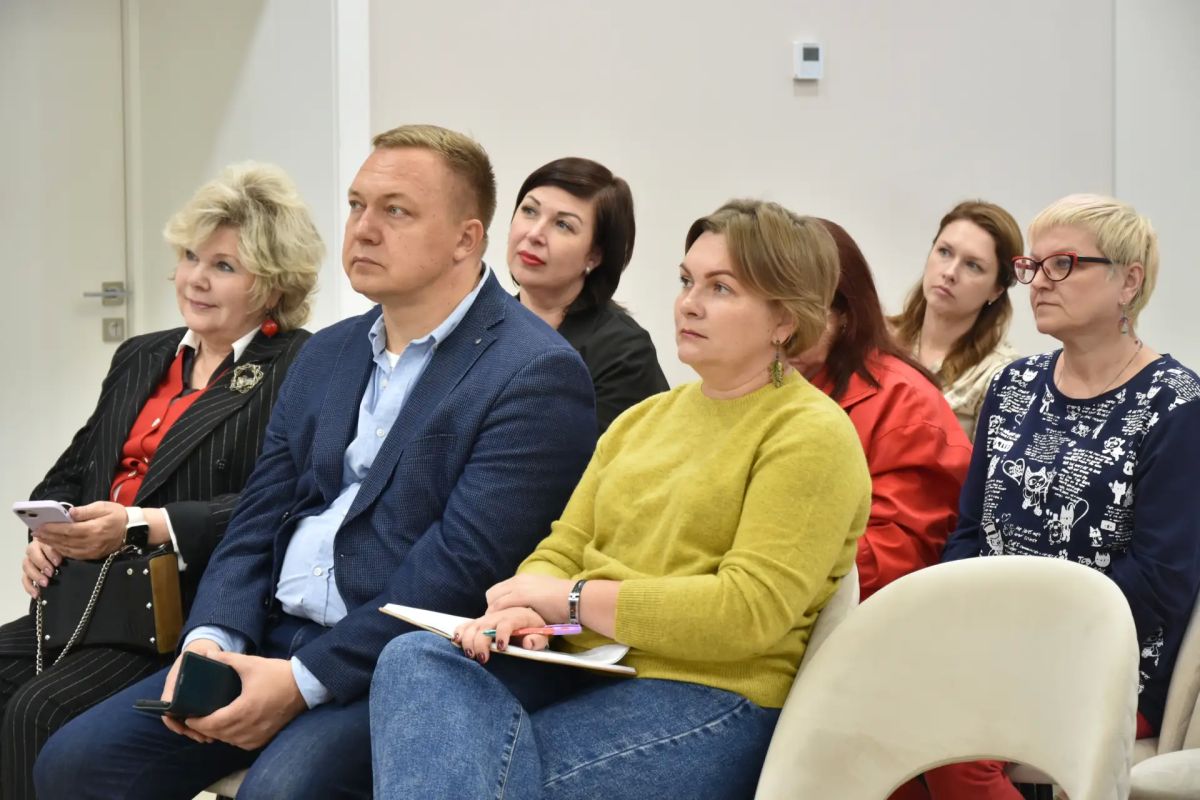 Сегодня Общественный штаб по наблюдению за выборами провел заседание в преддверии выборов, посвященное организации общественного наблюдения в Единый день голосования — с 18 по 20 сентября Сегодня Общественный штаб по наблюдению за выборами провел заседание в преддверии выборов, посвященное организации общественного наблюдения в Единый день голосования — с 18 по 20 сентября