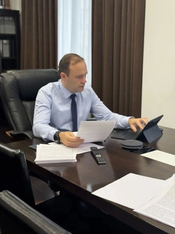 Министр цифрового развития области обсудил с жителями проблемы подключения сельских населённых пунктов к интернету