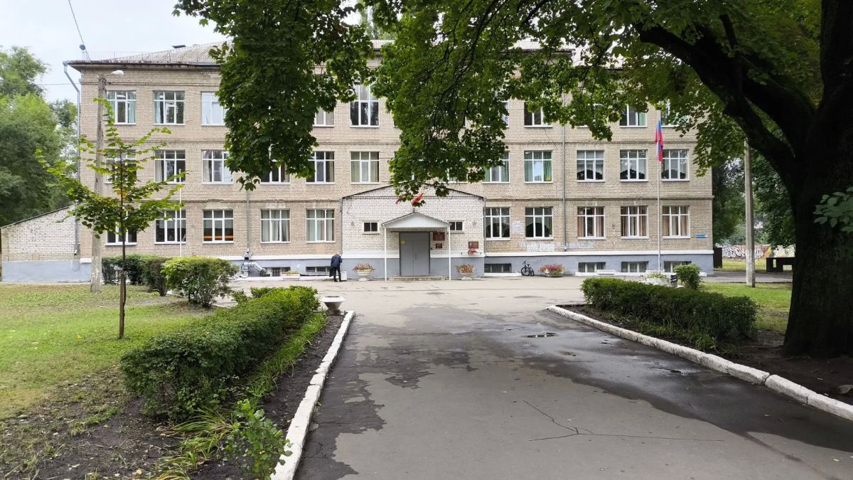 Депутат Воронежской городской Думы, член фракции «Единая Россия» Панфилов Алексей Иванович, накануне выборов депутатов Государственной Думы посетил МБОУ СОШ № 14 Депутат Воронежской городской Думы, член фракции «Единая Россия» Панфилов Алексей Иванович, накануне выборов депутатов Государственной Думы посетил МБОУ СОШ № 14