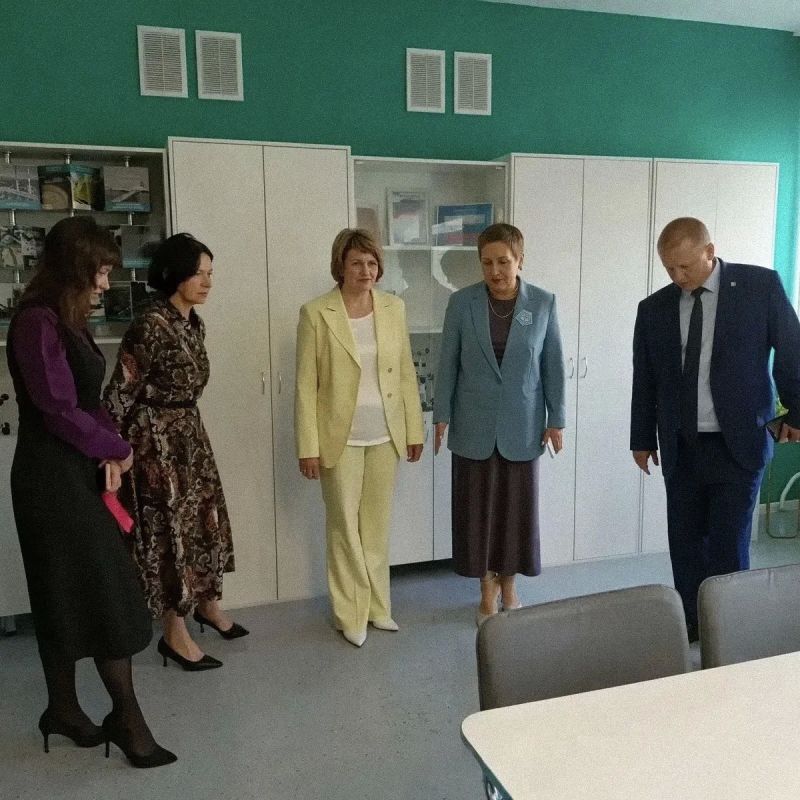 В школе Воронежской области открыли агролабораторию нового поколения! В школе Воронежской области открыли агролабораторию нового поколения!
