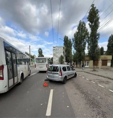11-летний мальчик пострадал в ДТП с автобусом и легковушкой на Писателя Маршака
