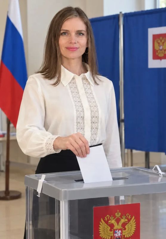 Сегодня на выборах депутатов Государственной Думы Федерального Собрания Российской Федерации сотрудники исполнительного аппарата Ассоциации «Совет муниципальных образований Воронежской области» приняли участие в голосовании Сегодня на выборах депутатов Государственной Думы Федерального Собрания Российской Федерации сотрудники исполнительного аппарата Ассоциации «Совет муниципальных образований Воронежской области» приняли участие в голосовании