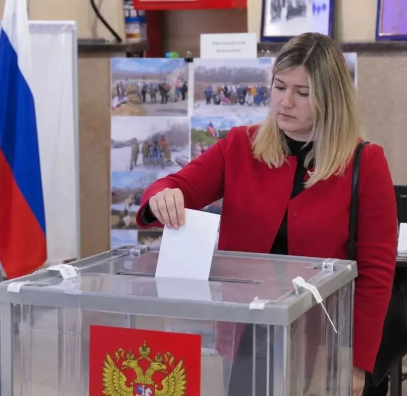 Сегодня на выборах депутатов Государственной Думы Федерального Собрания Российской Федерации сотрудники исполнительного аппарата Ассоциации «Совет муниципальных образований Воронежской области» приняли участие в голосовании Сегодня на выборах депутатов Государственной Думы Федерального Собрания Российской Федерации сотрудники исполнительного аппарата Ассоциации «Совет муниципальных образований Воронежской области» приняли участие в голосовании