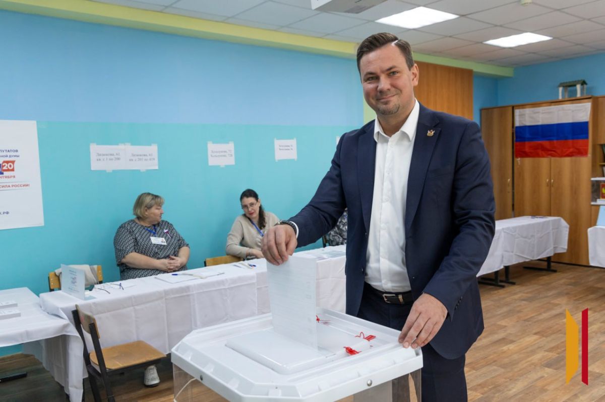 Заместители председателя правительства Воронежской области проголосовали на выборах в Госдуму Заместители председателя правительства Воронежской области проголосовали на выборах в Госдуму
