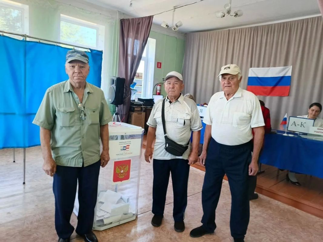 Жители Воронежской области принимают активное участие в выборах! Жители Воронежской области принимают активное участие в выборах!