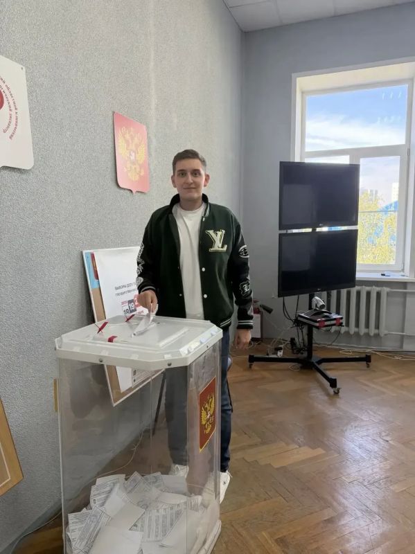 Члены Молодежного парламента приняли участие в выборах Члены Молодежного парламента приняли участие в выборах