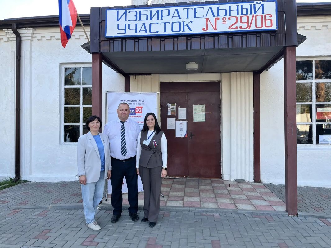 Министр труда и занятости населения Воронежской области Майя Мандрыкина посетила Петропавловский муниципальный район с рабочим визитом Министр труда и занятости населения Воронежской области Майя Мандрыкина посетила Петропавловский муниципальный район с рабочим визитом