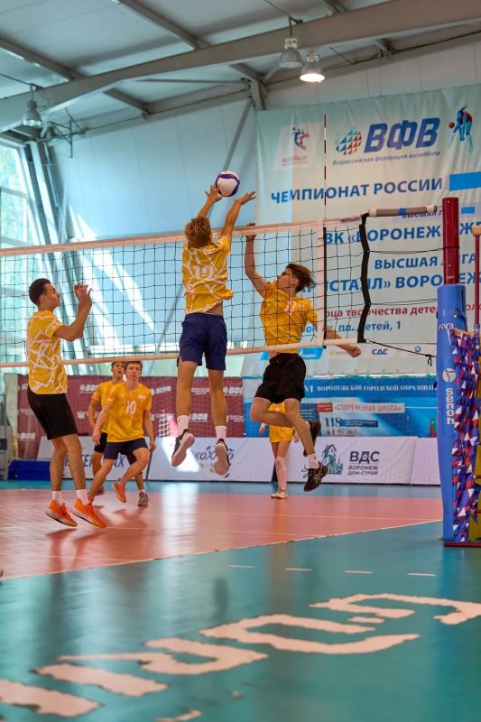 Команда гимназии №9 выиграла Кубок школьной волейбольной лиги