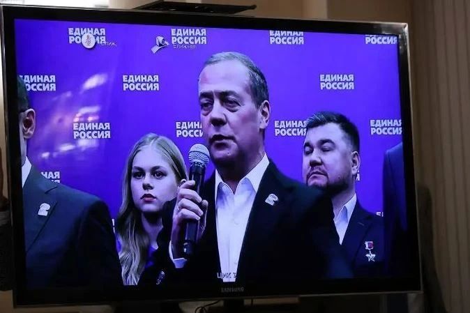 Вместе с заместителем председателя Госдумы Алексеем Гордеевым и губернатором Александром Гусевым по видеосвязи принял участие в совещании с председателем «Единой России» Дмитрием Медведевым, посвященном предварительным... Вместе с заместителем председателя Госдумы Алексеем Гордеевым и губернатором Александром Гусевым по видеосвязи принял участие в совещании с председателем «Единой России» Дмитрием Медведевым, посвященном предварительным...