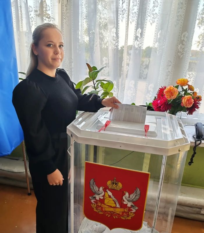 Члены Молодежного парламента приняли участие в выборах Члены Молодежного парламента приняли участие в выборах