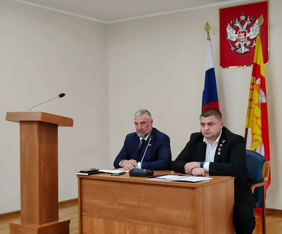 В городской Думе прошло второе заседание постоянной комиссии по вопросам поддержки ветеранов боевых действий под председательством депутата Михаила Гамбурга