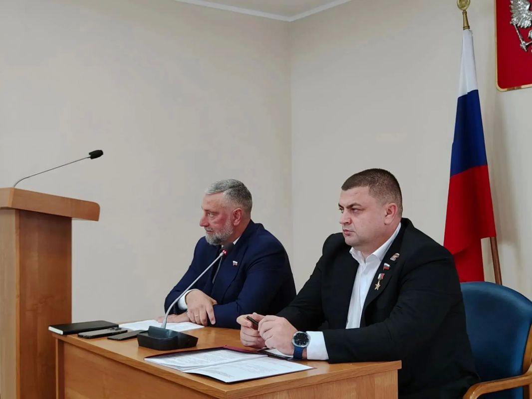В городской Думе прошло второе заседание постоянной комиссии по вопросам поддержки ветеранов боевых действий под председательством депутата Михаила Гамбурга В городской Думе прошло второе заседание постоянной комиссии по вопросам поддержки ветеранов боевых действий под председательством депутата Михаила Гамбурга