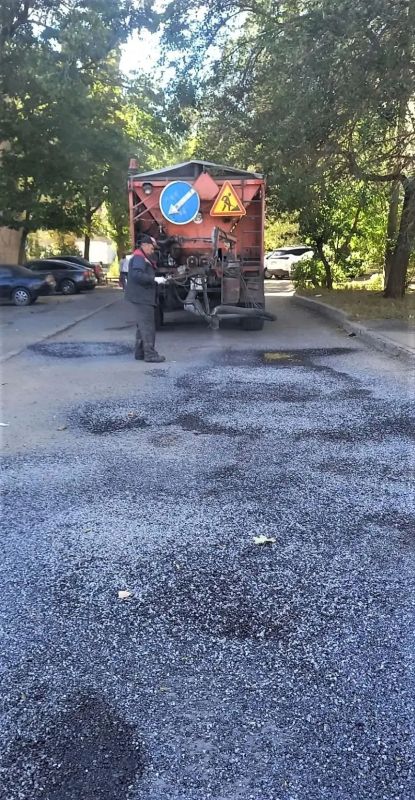 Пока погода позволяет! В Советском районе продолжается ремонт дорог Пока погода позволяет! В Советском районе продолжается ремонт дорог
