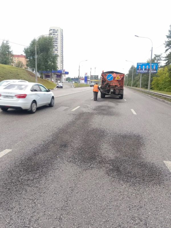 Пока погода позволяет! В Советском районе продолжается ремонт дорог Пока погода позволяет! В Советском районе продолжается ремонт дорог