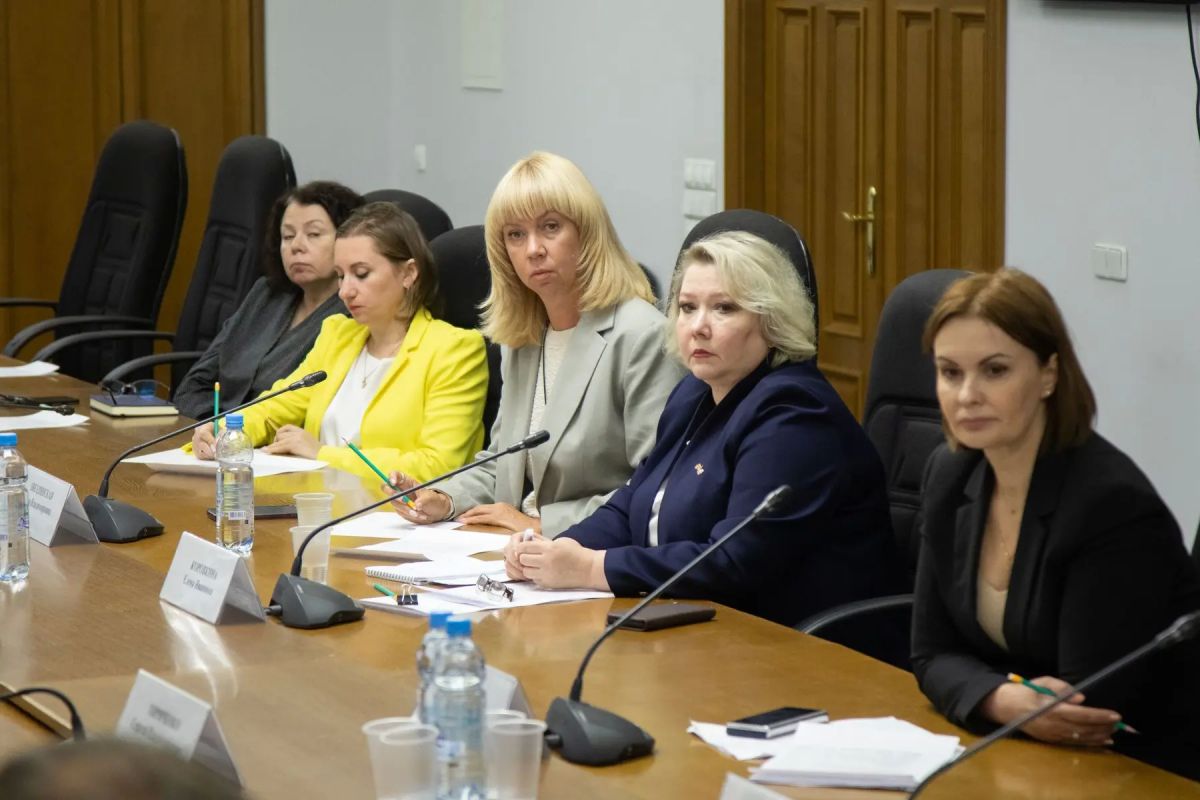В Воронежской областной Думе обсудили дополнительные меры поддержки участников СВО и членов их семей В Воронежской областной Думе обсудили дополнительные меры поддержки участников СВО и членов их семей