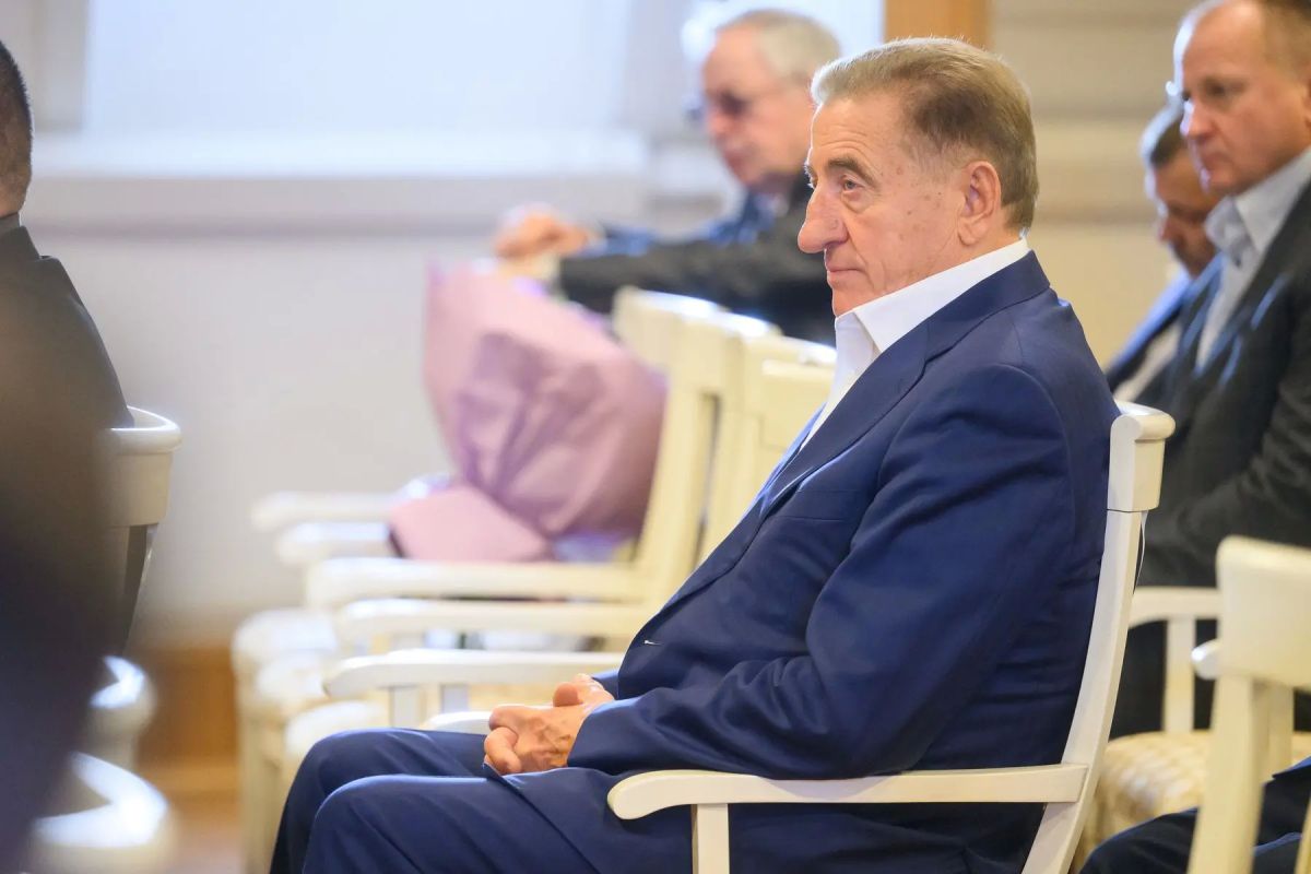 Юрий Матузов принял участие в заседании Гражданского собрания «Лидер» Юрий Матузов принял участие в заседании Гражданского собрания «Лидер»