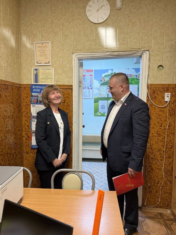 Накануне Дня воспитателя и дошкольного работника депутат Воронежской городской Думы Валерий Данилов поздравил Накануне Дня воспитателя и дошкольного работника депутат Воронежской городской Думы Валерий Данилов поздравил
