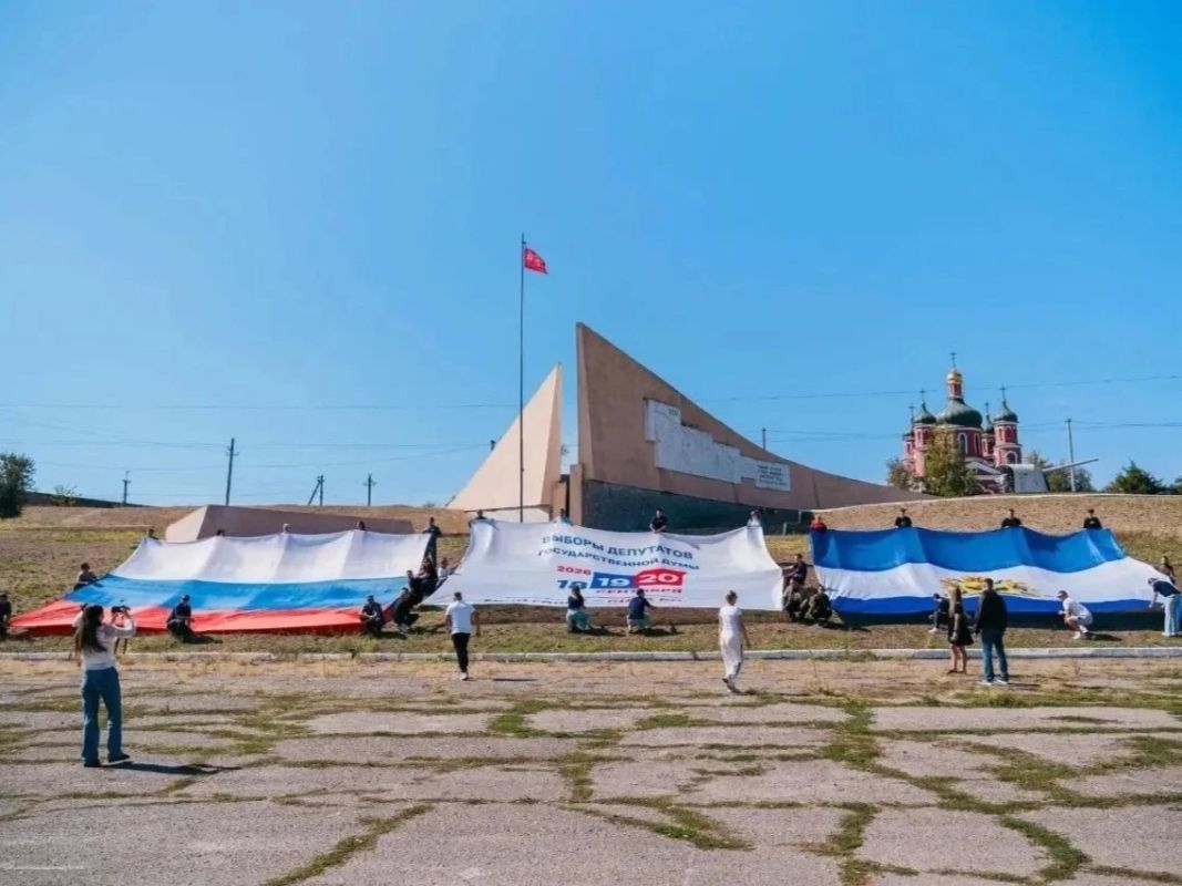 С Днём воссоединения ДНР, ЛНР, Запорожской и Херсонской областей с Россией!