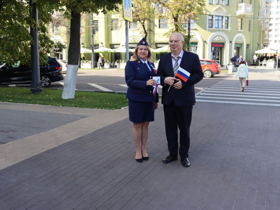 В Воронеже сотрудники регионального следственного управления приняли участие в мероприятии, посвященном Дню воссоединения новых регионов с Российской Федерацией В Воронеже сотрудники регионального следственного управления приняли участие в мероприятии, посвященном Дню воссоединения новых регионов с Российской Федерацией