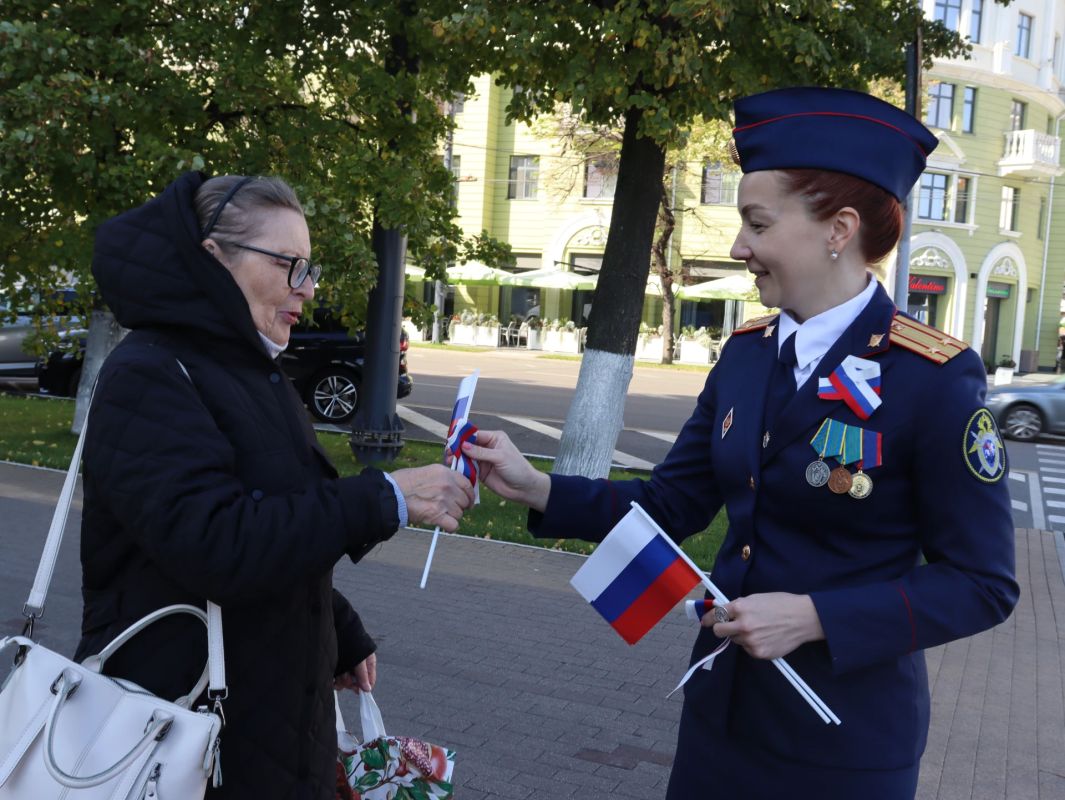 В Воронеже сотрудники регионального следственного управления приняли участие в мероприятии, посвященном Дню воссоединения новых регионов с Российской Федерацией В Воронеже сотрудники регионального следственного управления приняли участие в мероприятии, посвященном Дню воссоединения новых регионов с Российской Федерацией