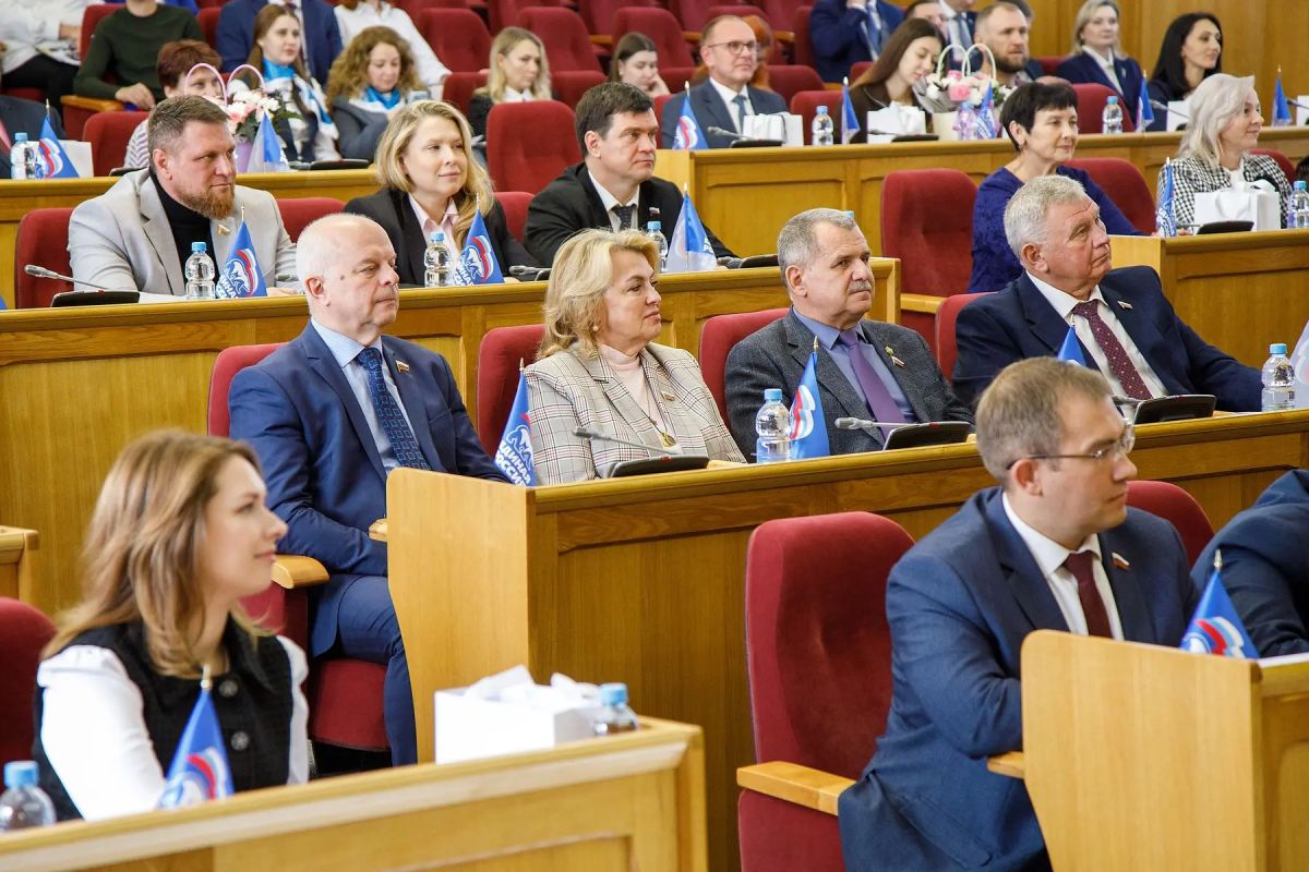 В областной Думе наградили победителей конкурса «ТОС: От слов – к делу!» В областной Думе наградили победителей конкурса «ТОС: От слов – к делу!»