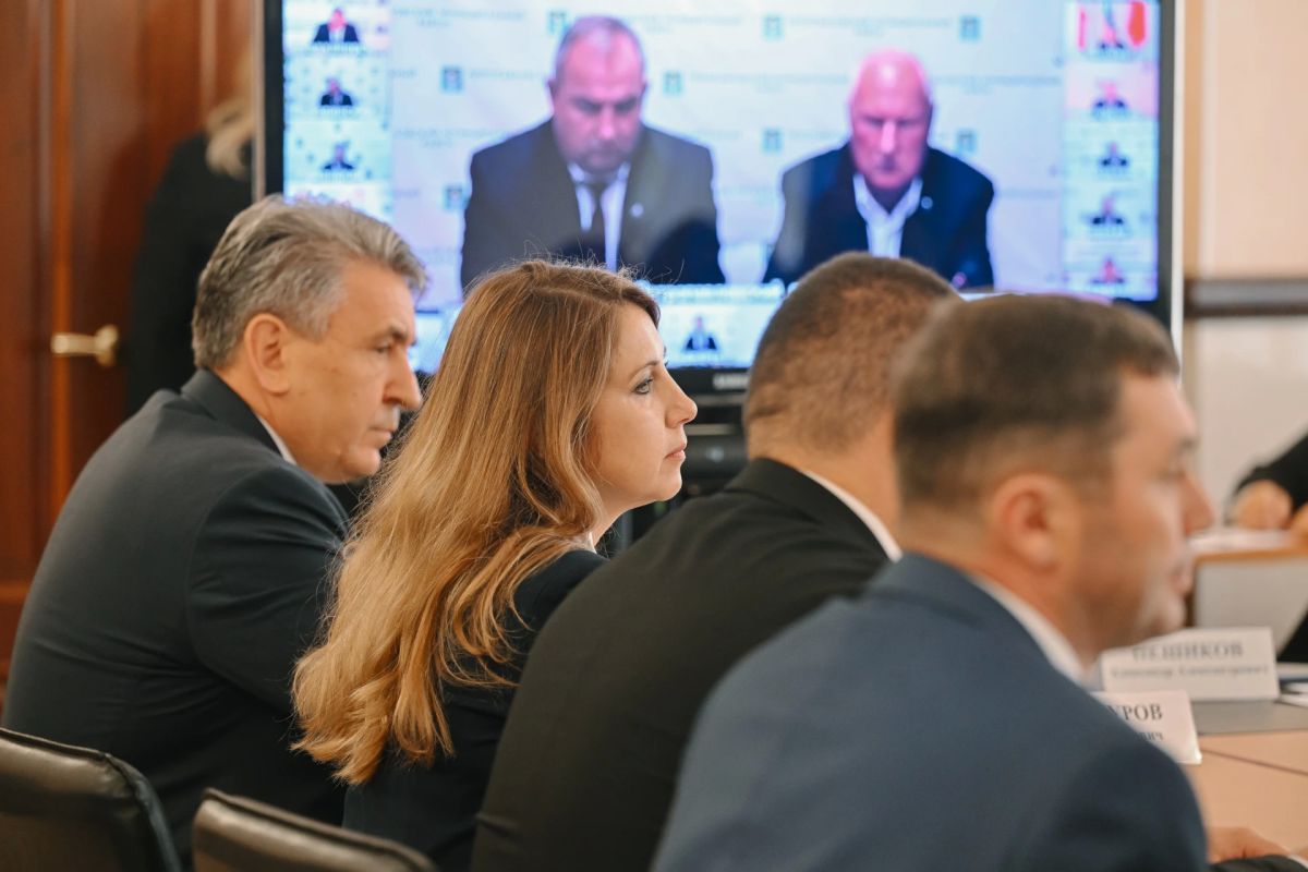 На заседании Президиума регионального политсовета «Единой России» подвели итоги избирательной кампании 2026 года На заседании Президиума регионального политсовета «Единой России» подвели итоги избирательной кампании 2026 года