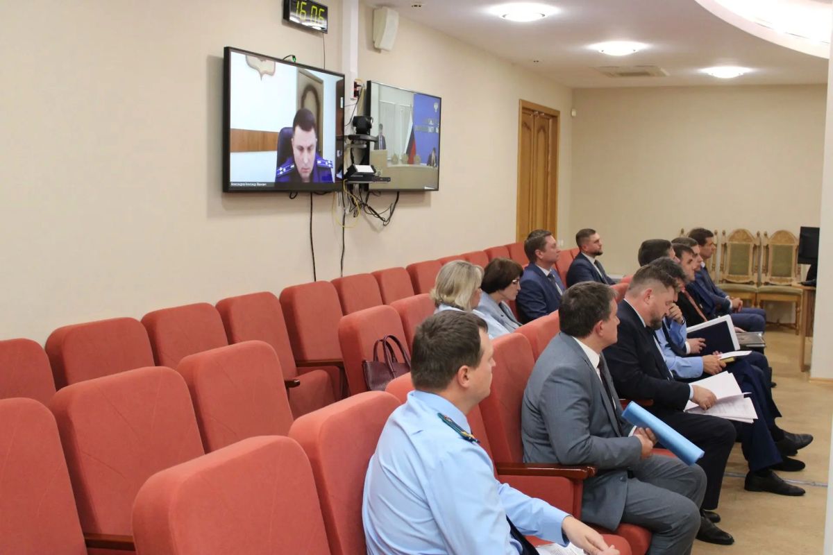 В прокуратуре области под председательством исполняющего обязанности прокурора области Дмитрия Неверова состоялось заседание межведомственной рабочей группы по противодействию правонарушениям при реализации национальных... В прокуратуре области под председательством исполняющего обязанности прокурора области Дмитрия Неверова состоялось заседание межведомственной рабочей группы по противодействию правонарушениям при реализации национальных...