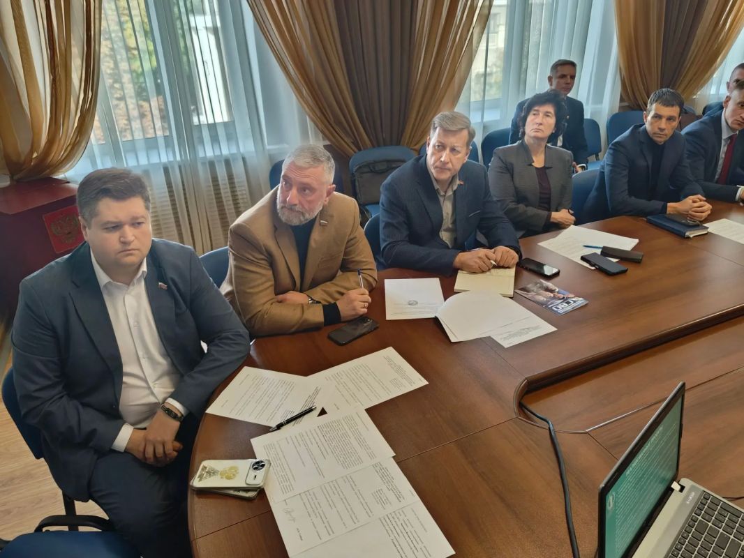 Депутаты обсудили координацию помощи ветеранам боевых действий и семьям участников СВО Депутаты обсудили координацию помощи ветеранам боевых действий и семьям участников СВО