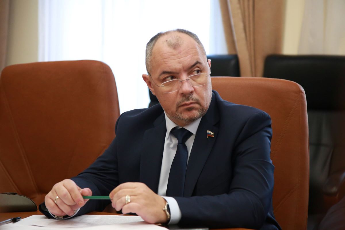 Помещение под детский центр искусств, благоустройство двора и опасное дерево – депутаты областной Думы рассмотрели обращения граждан Помещение под детский центр искусств, благоустройство двора и опасное дерево – депутаты областной Думы рассмотрели обращения граждан