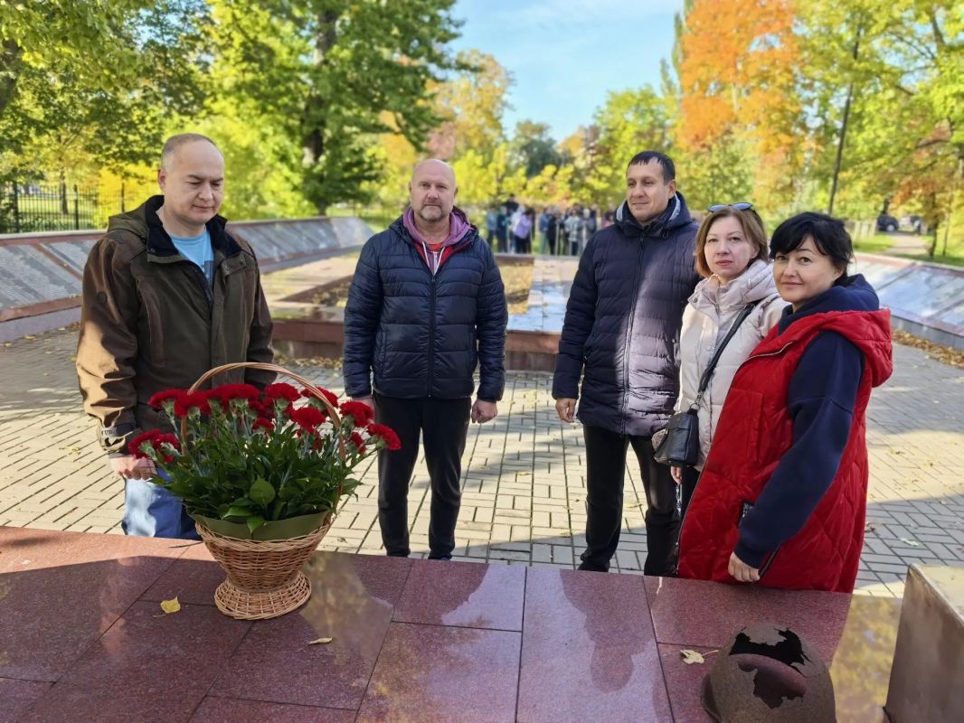 «Город – это наш дом»: воронежцы присоединились к общеобластному субботнику «Город – это наш дом»: воронежцы присоединились к общеобластному субботнику