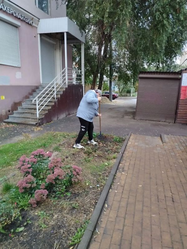Управление предпринимательства и предпринимательское сообщество приняли участие в субботнике Управление предпринимательства и предпринимательское сообщество приняли участие в субботнике