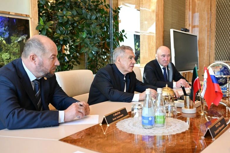 Вице-губернатор Воронежской области Дмитрий Маслов принял участие во встрече с главой Татарстана Вице-губернатор Воронежской области Дмитрий Маслов принял участие во встрече с главой Татарстана