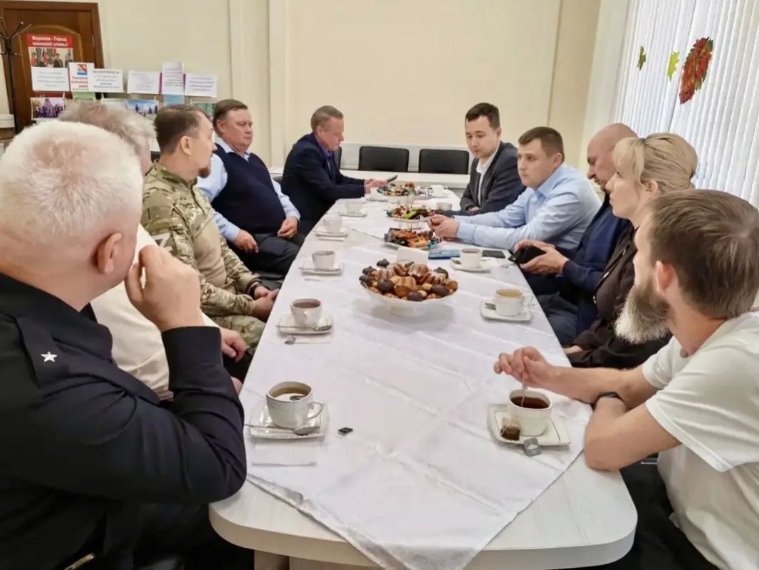 В преддверии Дня отца встретились с нашими многодетными папами из Левобережного района В преддверии Дня отца встретились с нашими многодетными папами из Левобережного района
