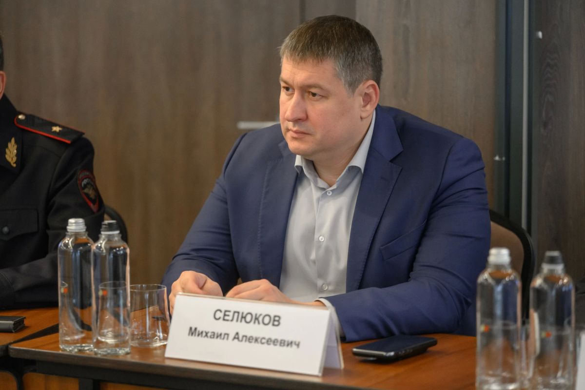 Сергей Трухачев: Необходимо усилить координацию действий местных администраций с федеральными структурами Сергей Трухачев: Необходимо усилить координацию действий местных администраций с федеральными структурами