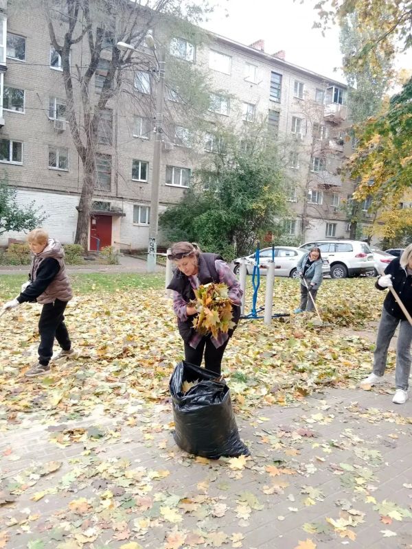 Сделано вместе!. На минувшей неделе в Советском районе прошёл субботник в рамках месячника благоустройства, в котором приняли участие 2609 человек Сделано вместе!. На минувшей неделе в Советском районе прошёл субботник в рамках месячника благоустройства, в котором приняли участие 2609 человек