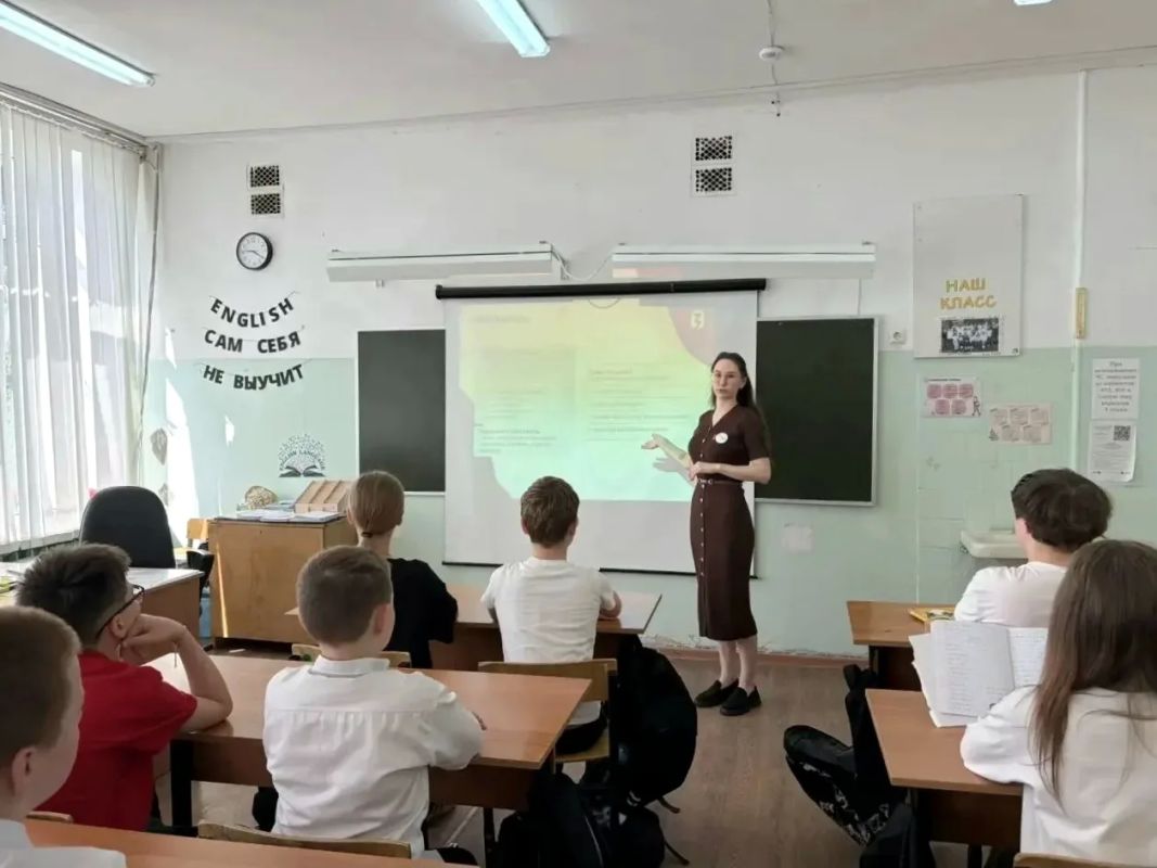 Любовь Добрынина: «Порой именно спонтанные предложения ребят становятся началом интересных проектов» Любовь Добрынина: «Порой именно спонтанные предложения ребят становятся началом интересных проектов»