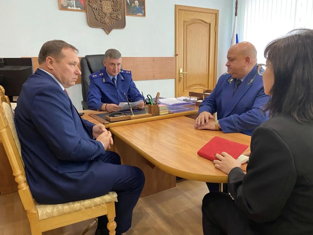 Прокурор области Сергей Филипенко провел выездной прием граждан в Нижнедевицком и Хохольском районах Прокурор области Сергей Филипенко провел выездной прием граждан в Нижнедевицком и Хохольском районах