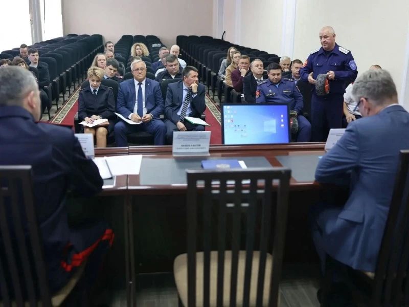 Министр региональной безопасности Воронежской области Игорь Попов принял участие в рабочей встрече с общественными объединениями правоохранительной направленности Министр региональной безопасности Воронежской области Игорь Попов принял участие в рабочей встрече с общественными объединениями правоохранительной направленности
